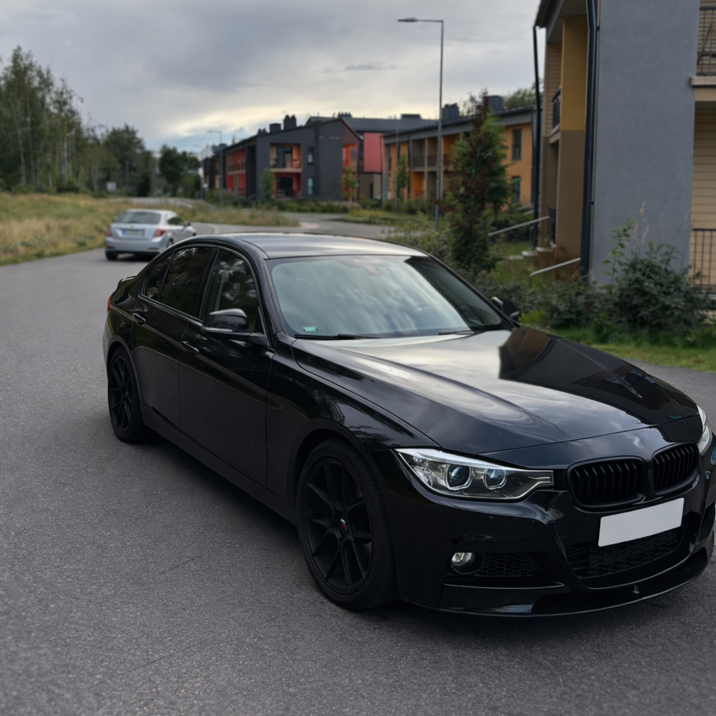 BMW 3-Sarjan F30/F31 2011-2018 M-Sport etupuskurin lippa VAHVISTETTU